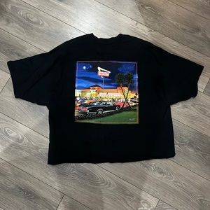 Oversized, cropped, vintage, graphic tee